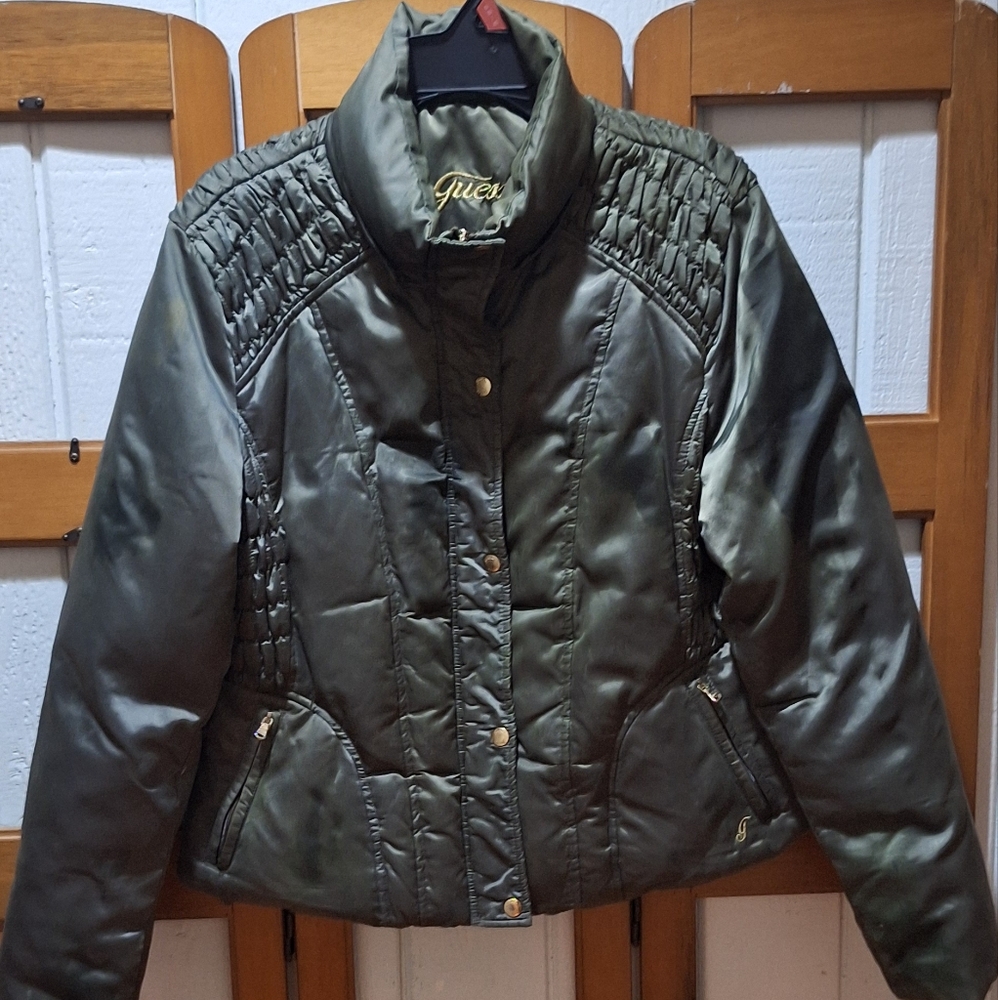 Guess puffer jacket - Picture 2 of 9